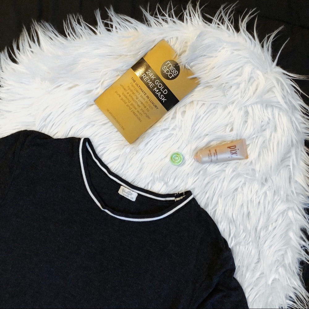 BRANDY MELVILLE BLACK TOP